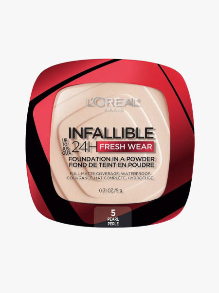 L’Oréal Paris Infallible Fresh Wear Foundation in a Powder in branded component on a light gray background